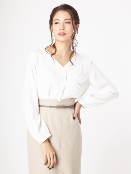 レース使いピンタックブラウス レース使いピンタックブラウス