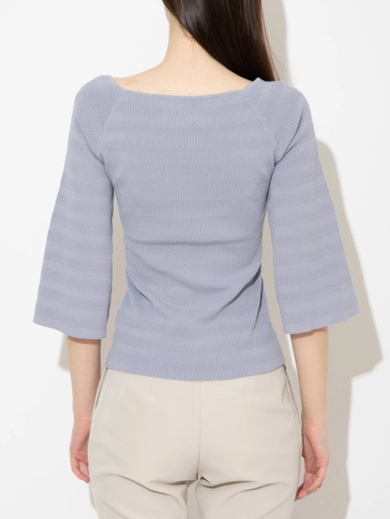 スクウェアネックニット