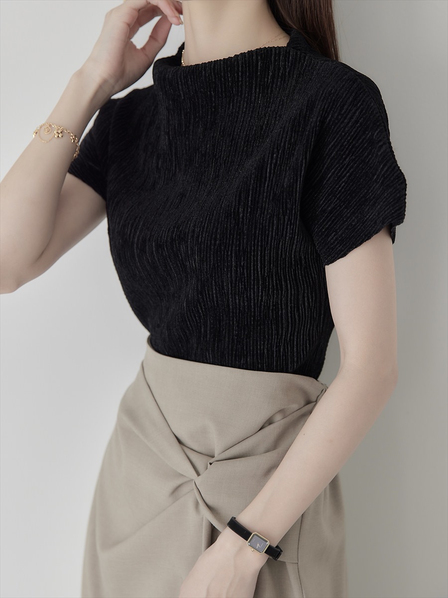 【NEW】velvet touch pleats tops / black 【NEW】velvet touch pleats tops / black