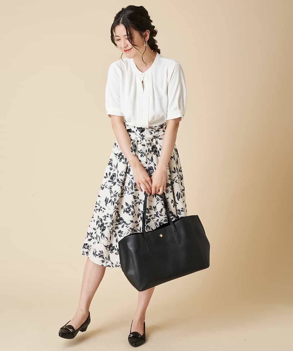 【洗濯機で洗える】フラワープリントタックフレアスカート