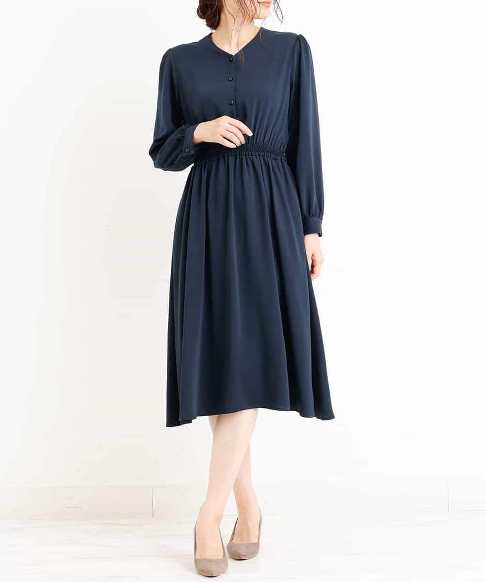 Vネックギャザーフレアワンピース