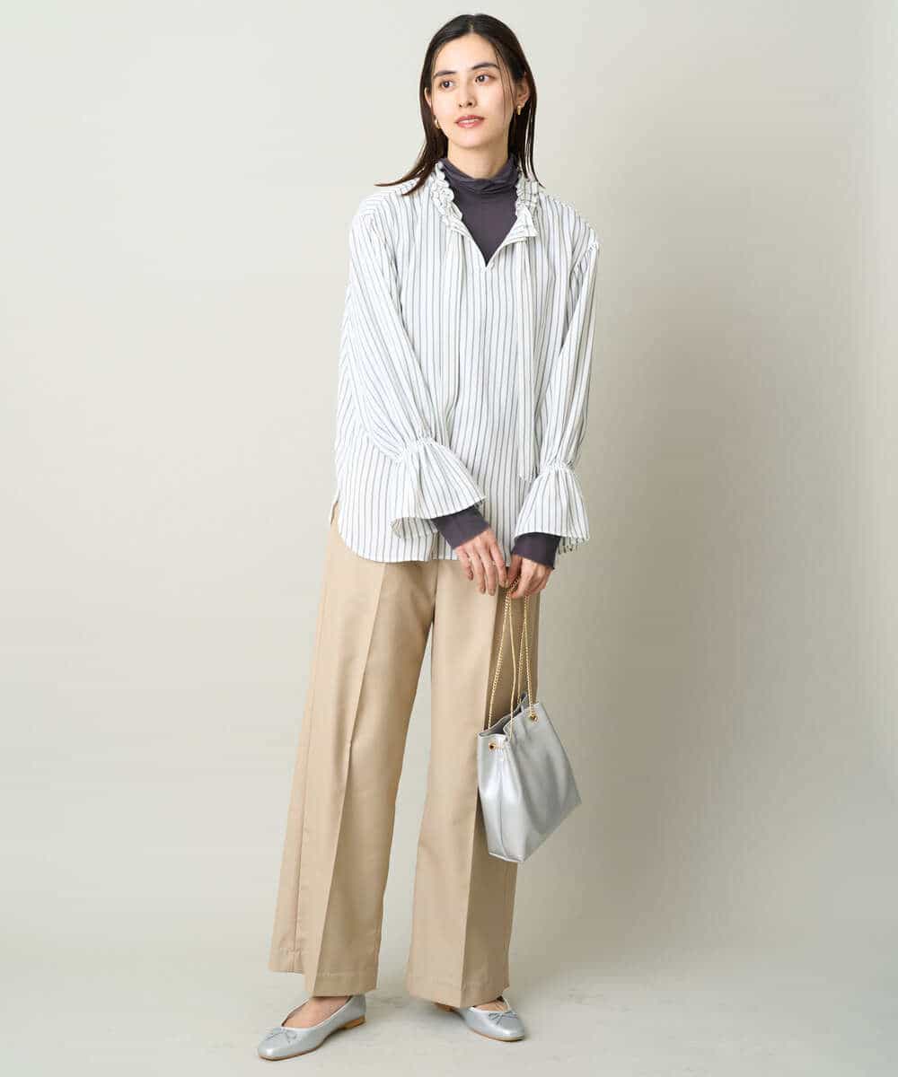 ボウタイフリルブラウス