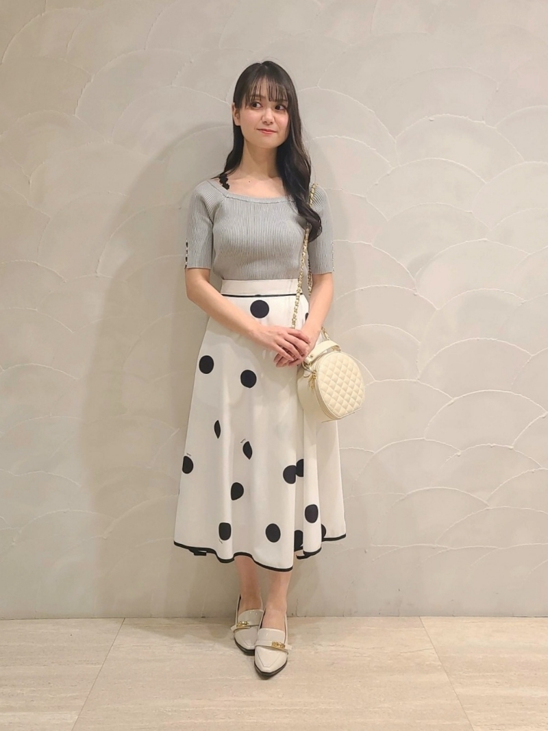 ドット大柄スカート
