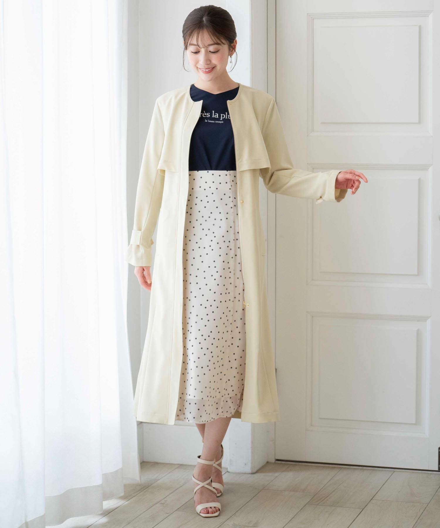 バックプリーツロングコート