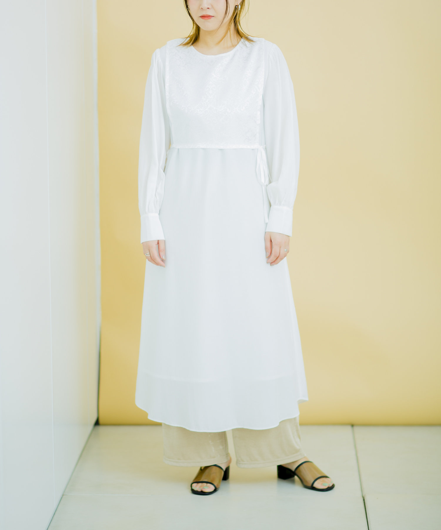 ジャガードブザム切替ワンピース ジャガードブザム切替ワンピース