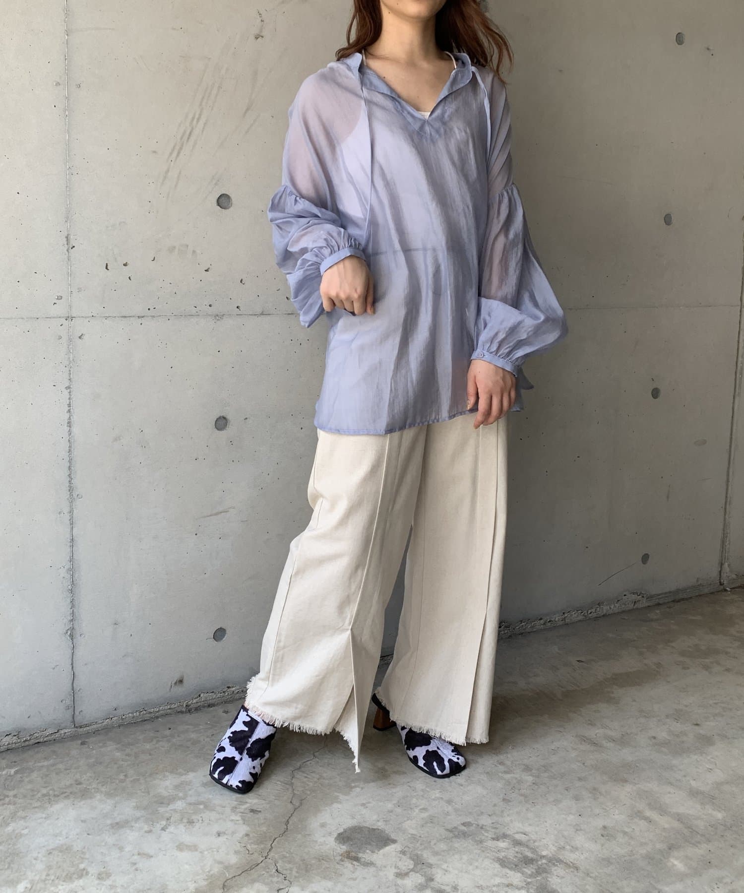 袖パフ前後2WAYシアーシャツ