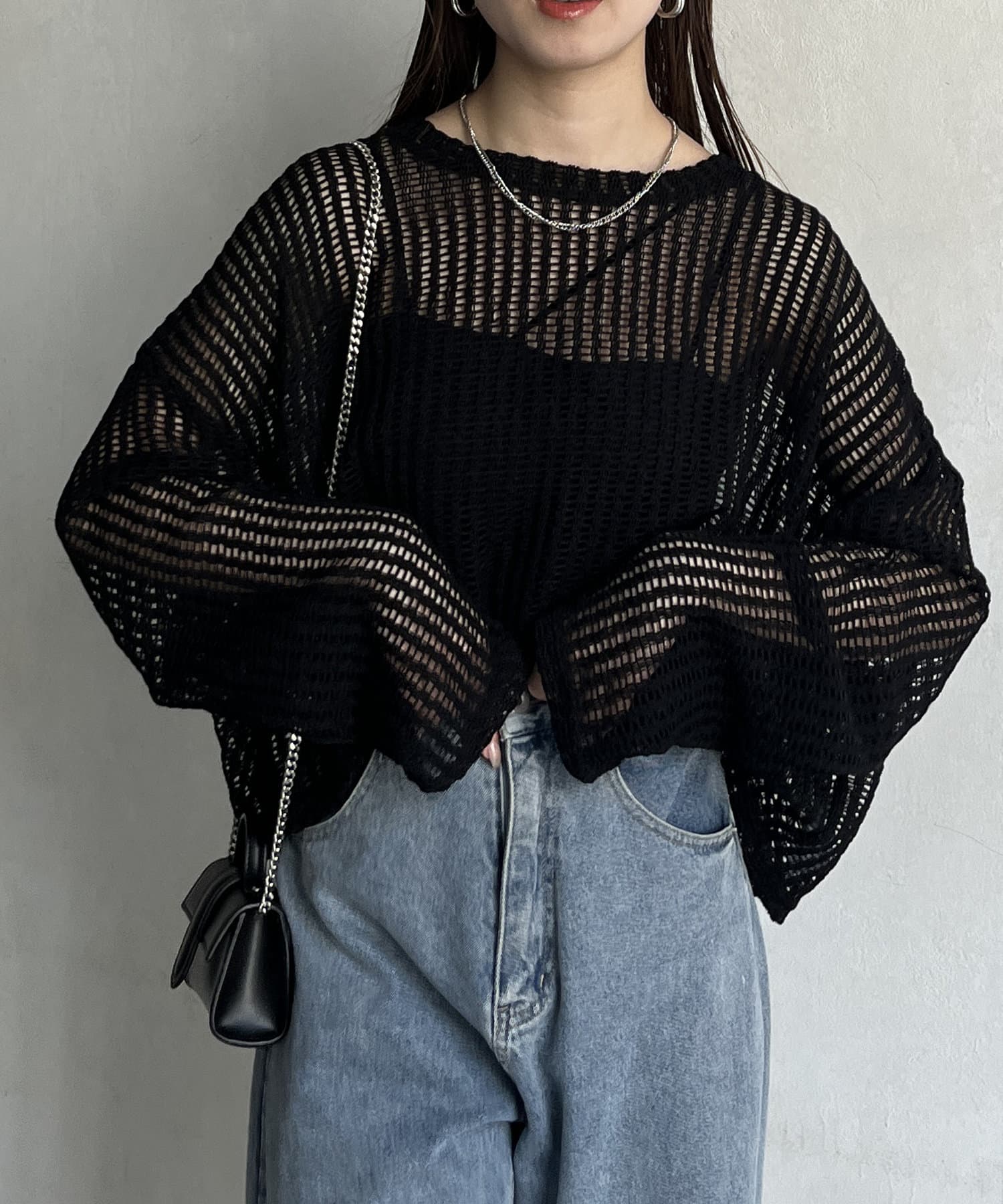 ショート丈メッシュニット