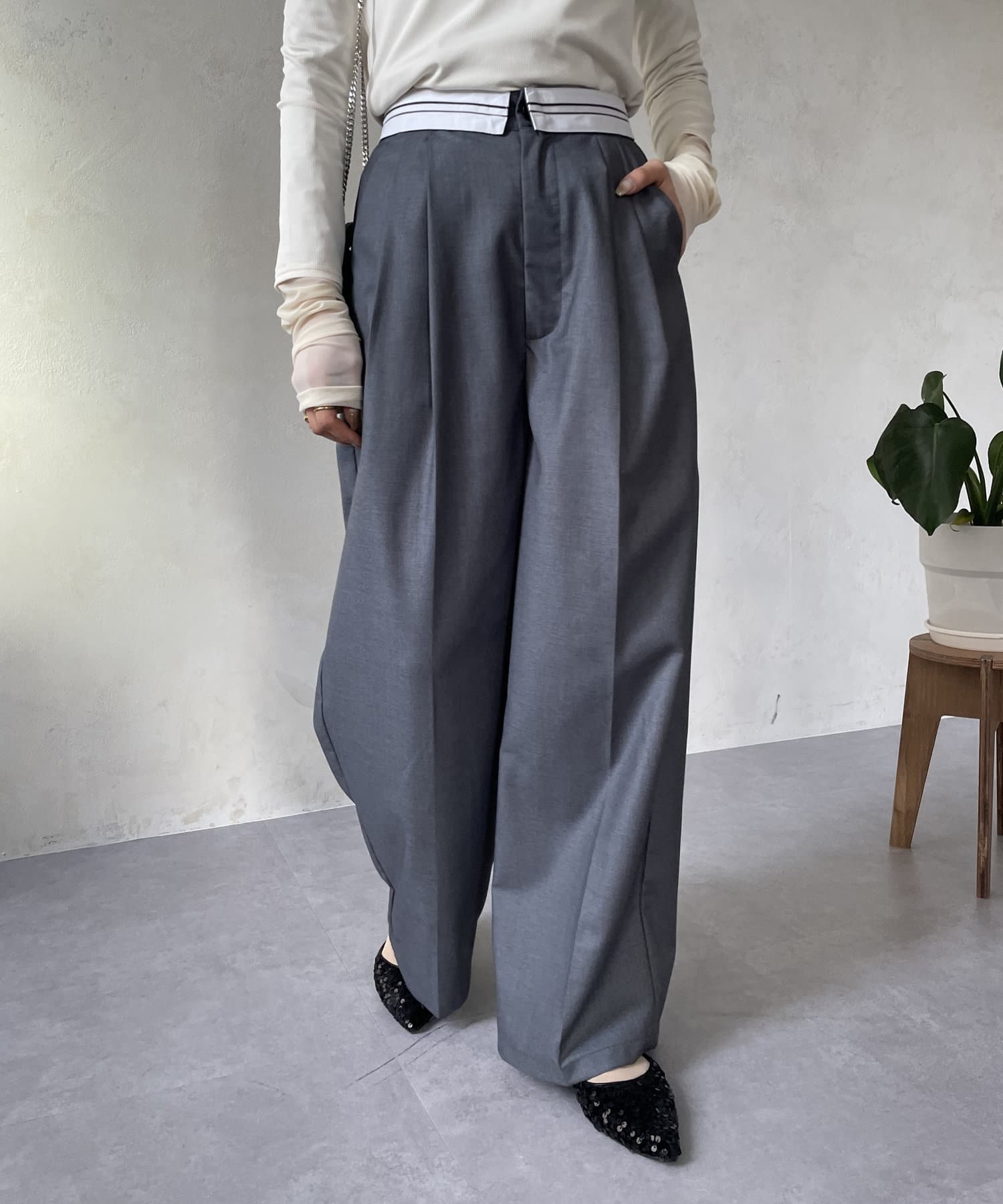 マーベルトタックワイドパンツ