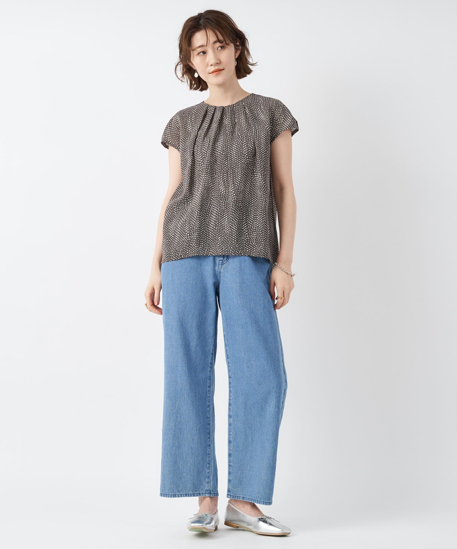 《予約》【スッキリ見えが叶う】ドットプリントフレンチブラウス