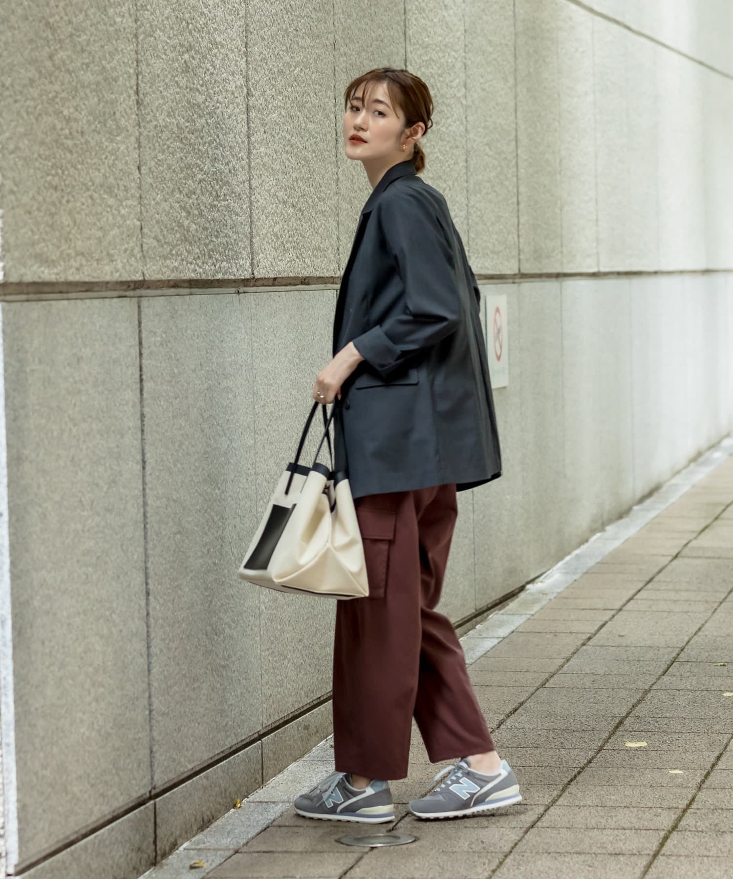 《予約》【こだわりの女性らしいシルエット】カーヴィカーゴパンツ