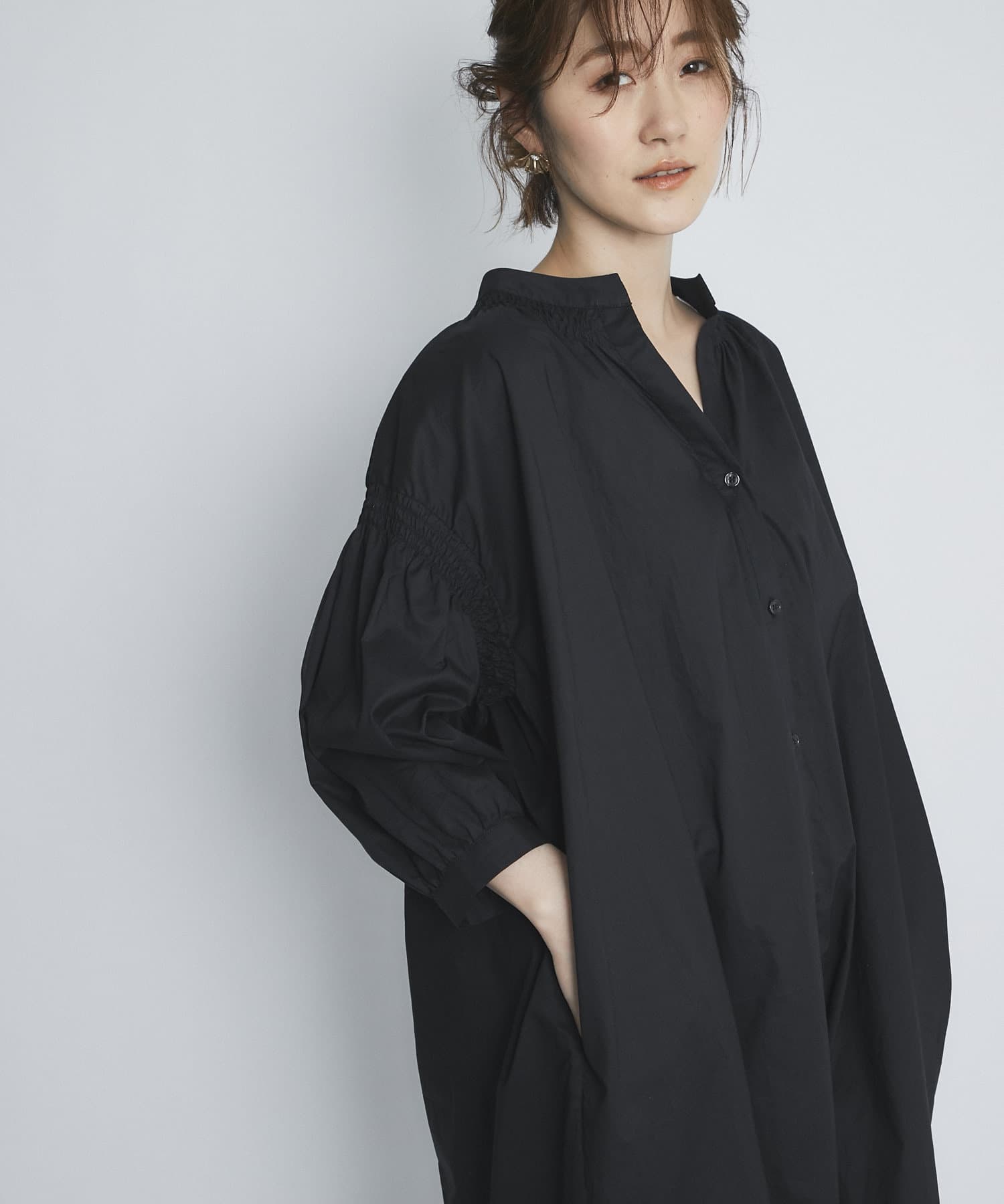 【羽織としても使える】シャーリングシャツワンピース