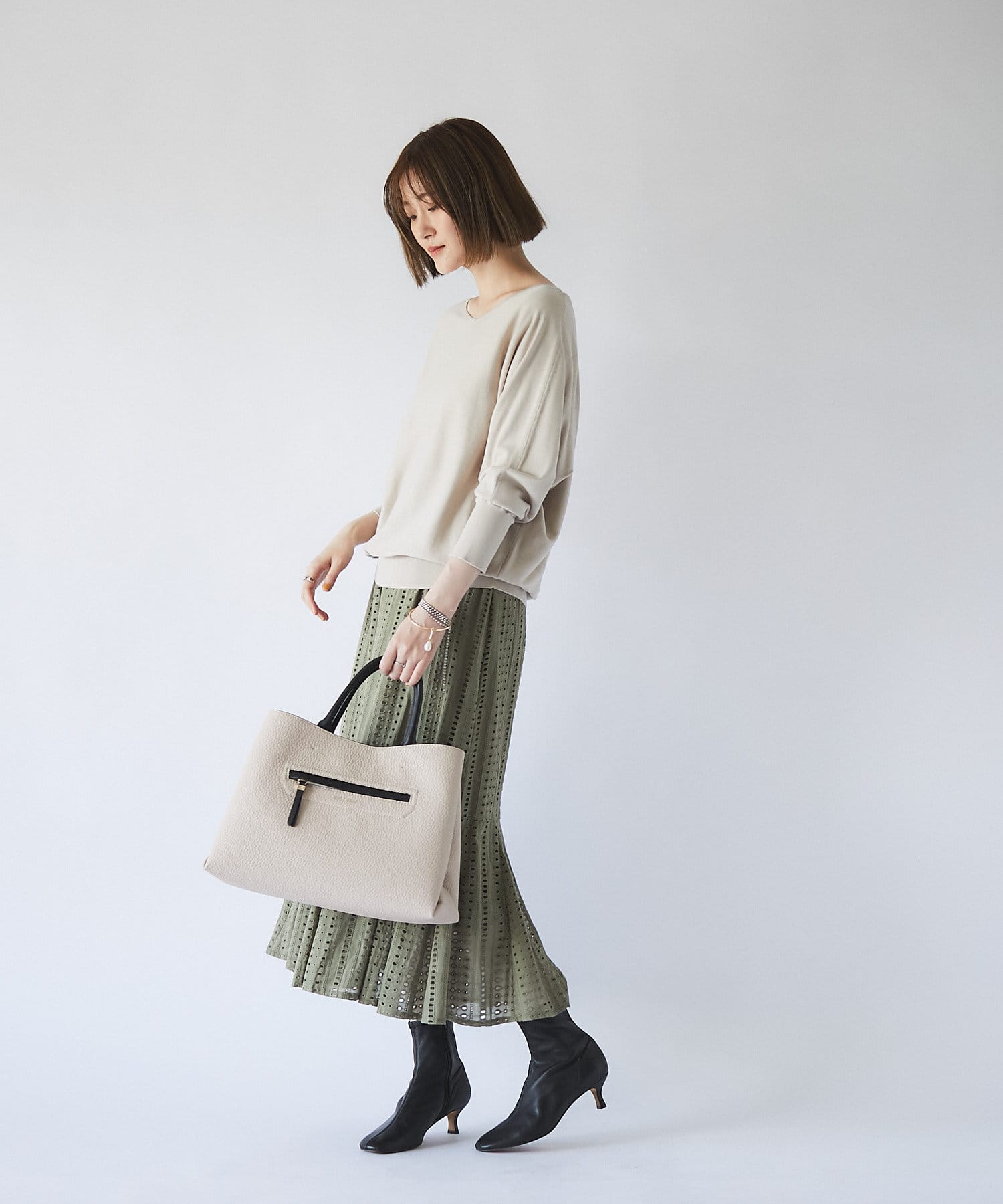 《予約》【ベーシックで使える1枚】2WAY綿モダールドルマンニット