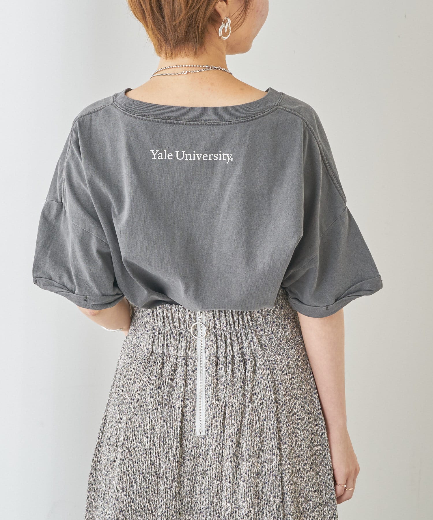 YALEビックロゴプリントTシャツ