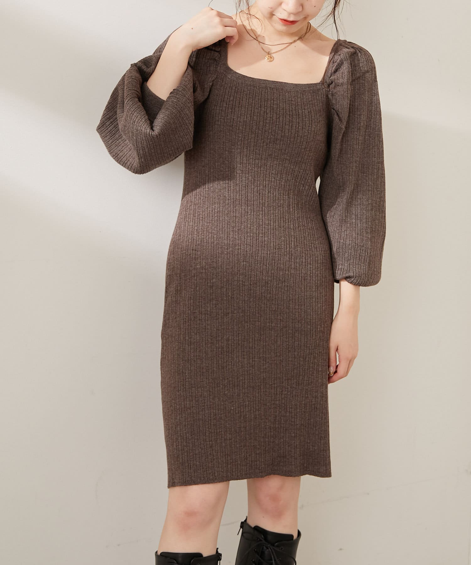 ボリューム袖リブスクエアミニワンピース