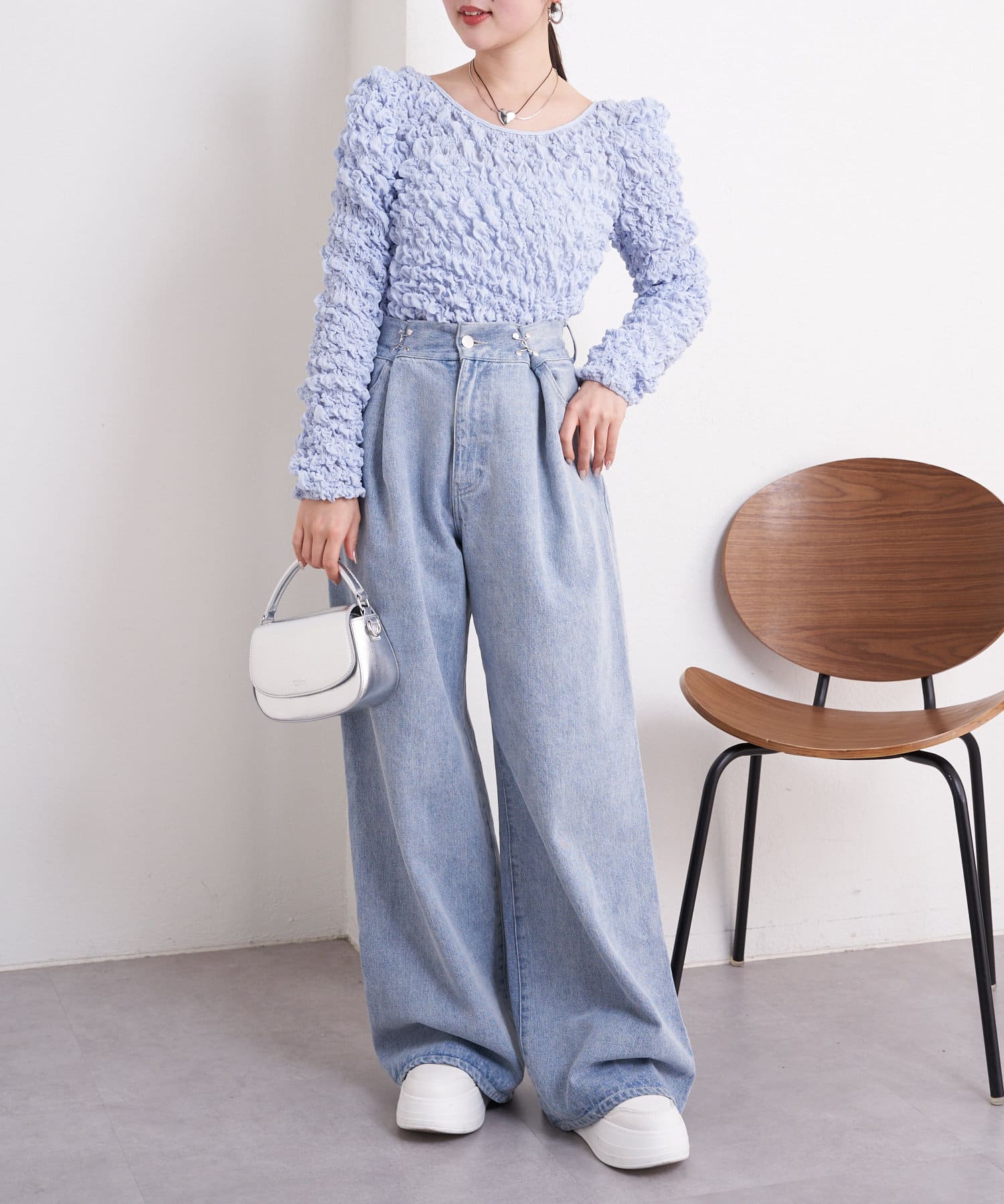 【カタログ掲載アイテム/2024SS】シャーリングショートブラウス