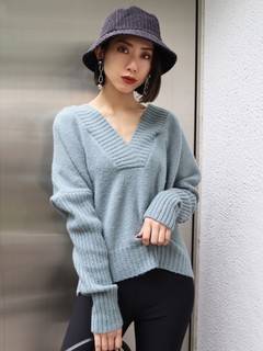 ディープVネック2WAYニット