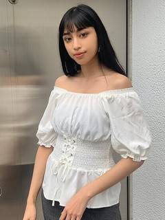 ウェストマークオフショルダートップ