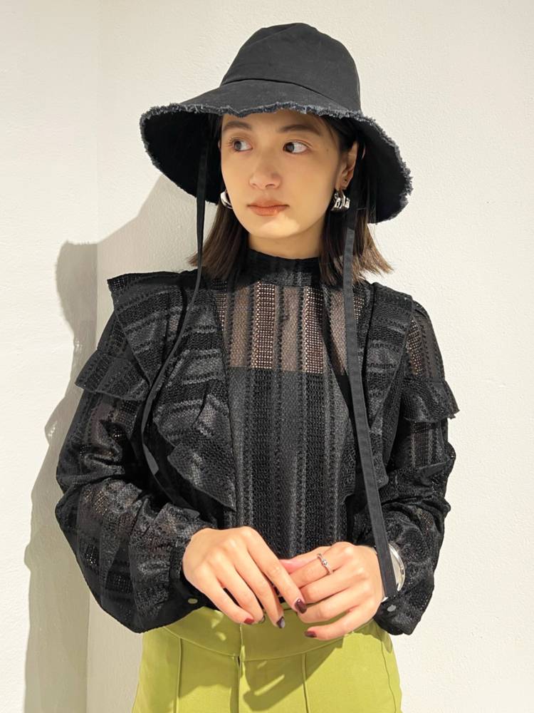 オーバーショルダーレーストップ