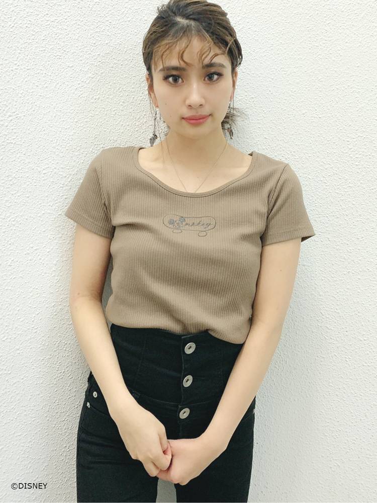 MICKEY MOUSESHKATEEテレコショートTシャツ
