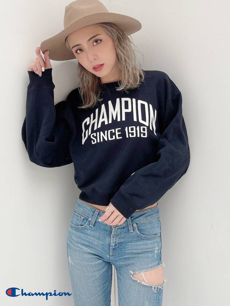 Champion ショートスウェットプルオーバー Champion ショートスウェットプルオーバー