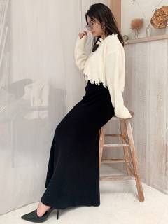グラインダーオフショルニット TOPS