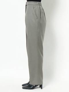 タックテーパードパンツ