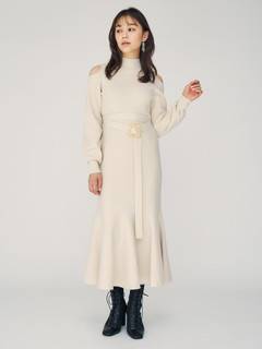 オープンショルダーマーメイドニットワンピース