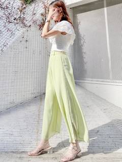 【MERCURYDUO×新希咲乃】2WAYカットワークバックリボンブラウス 【MERCURYDUO×新希咲乃】2WAYカットワークバックリボンブラウス