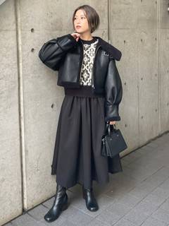 ボリュームフレアスカート