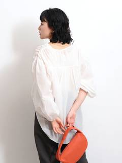 【WEB限定】スリーブボリュームシアーギャザーブラウス