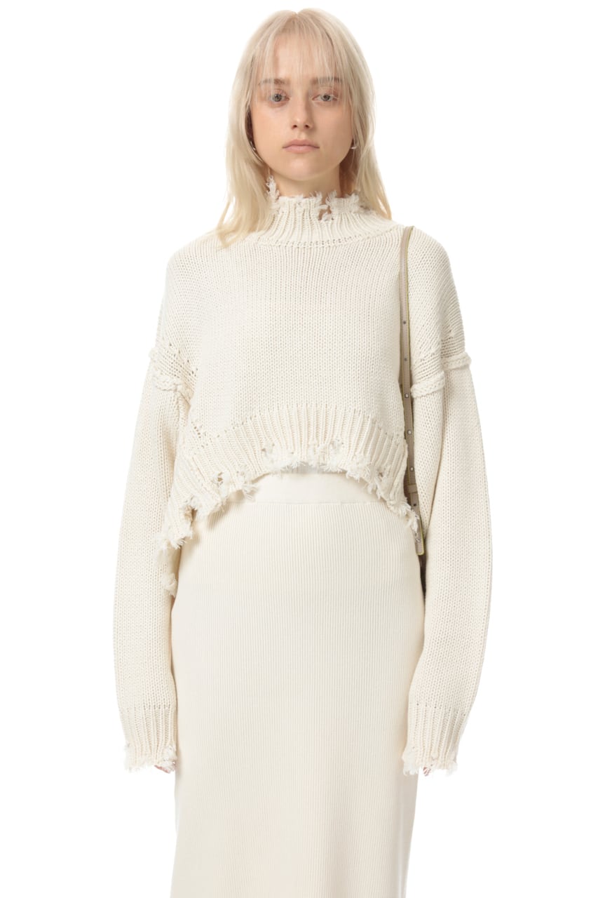 ROUND HEM CROPPED DAMAGE TOPS