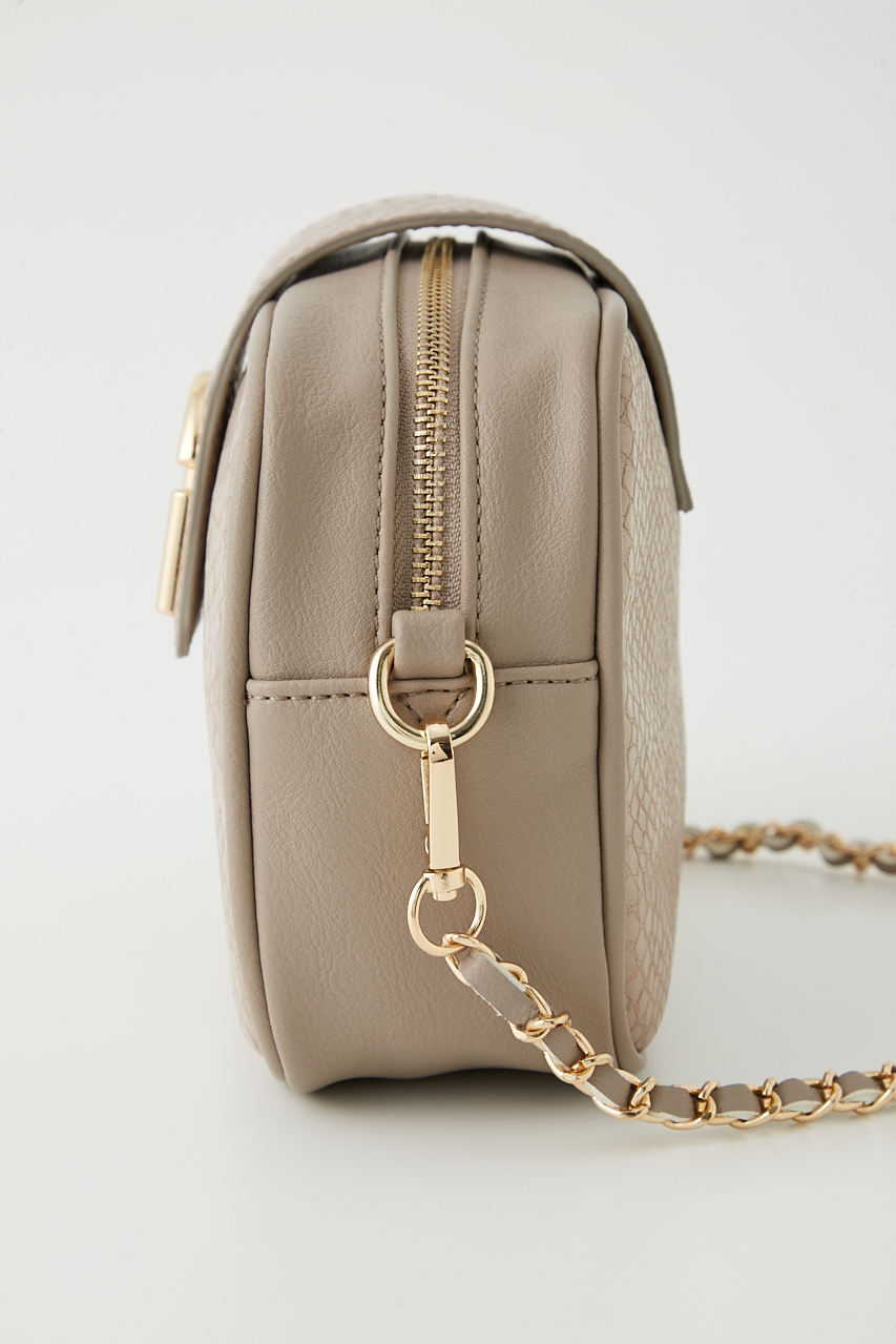 r plate chain shoulder BAG