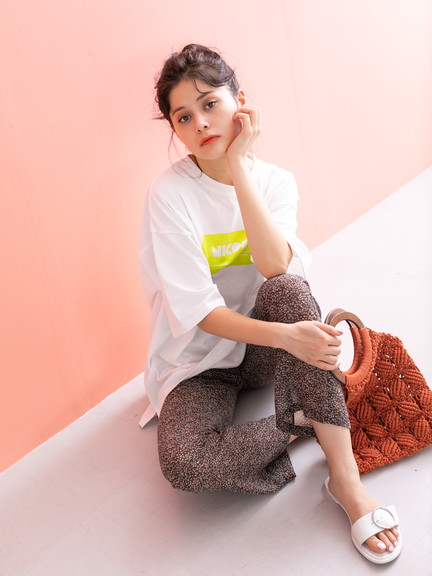 小花柄ベルボトムパンツ