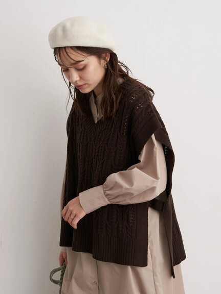 透かし編ニットベスト