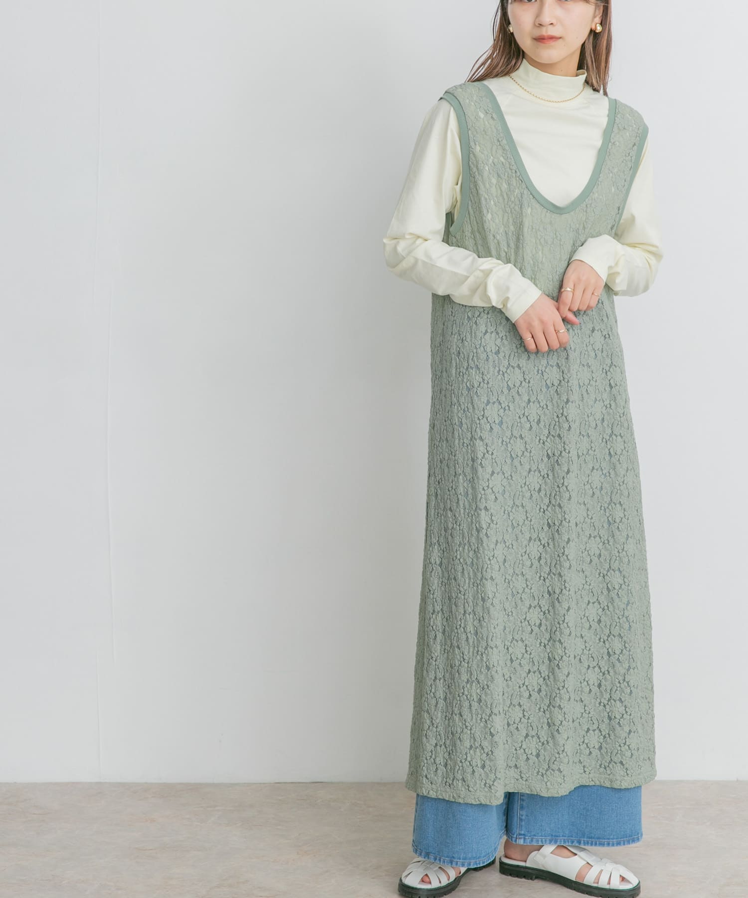 サイドスリットレースカットワンピース サイドスリットレースカットワンピース