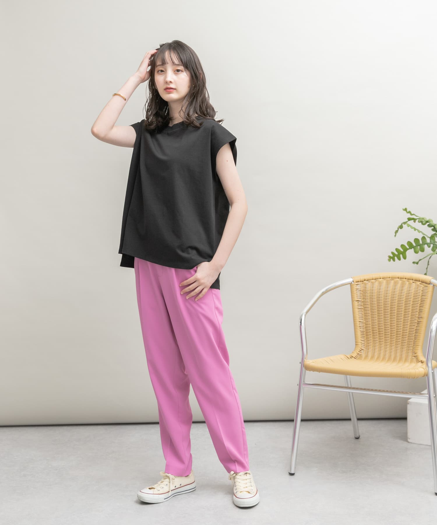 UR Lab.　ICESUMMER フレンチスリーブタックTシャツ
