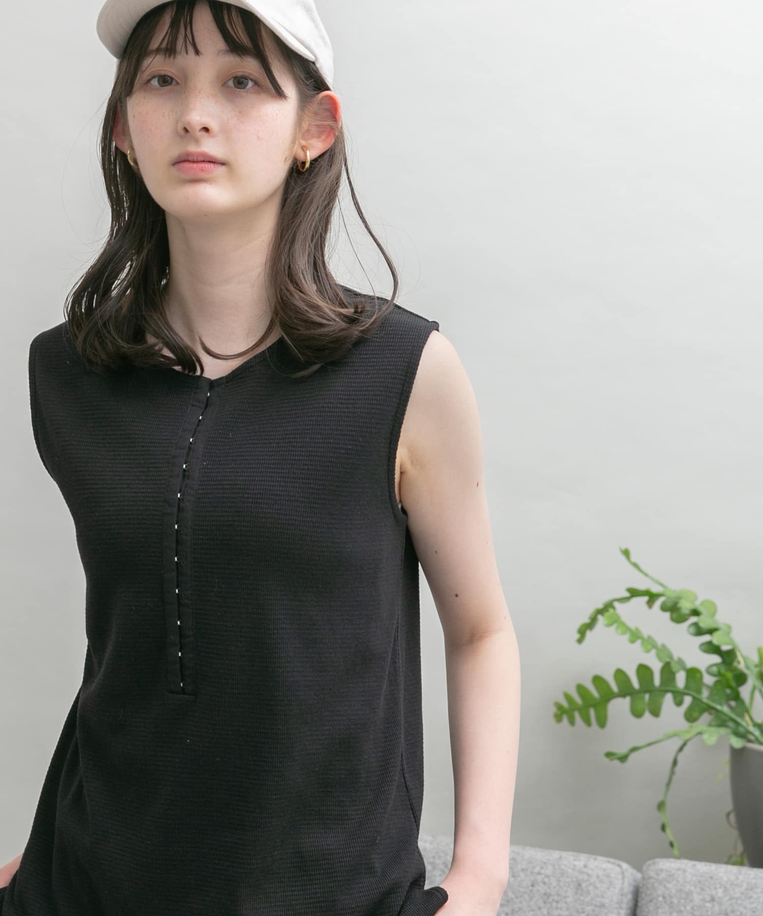 UR Lab. フロントホックサーマルカットソー UR Lab. フロントホックサーマルカットソー