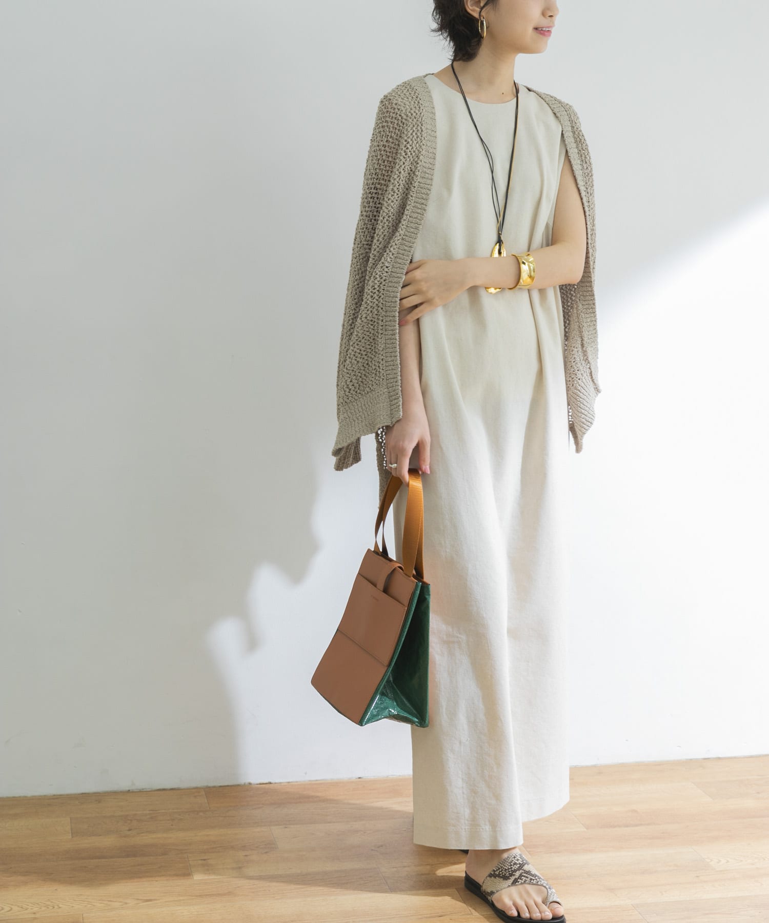 ストレートロングワンピース