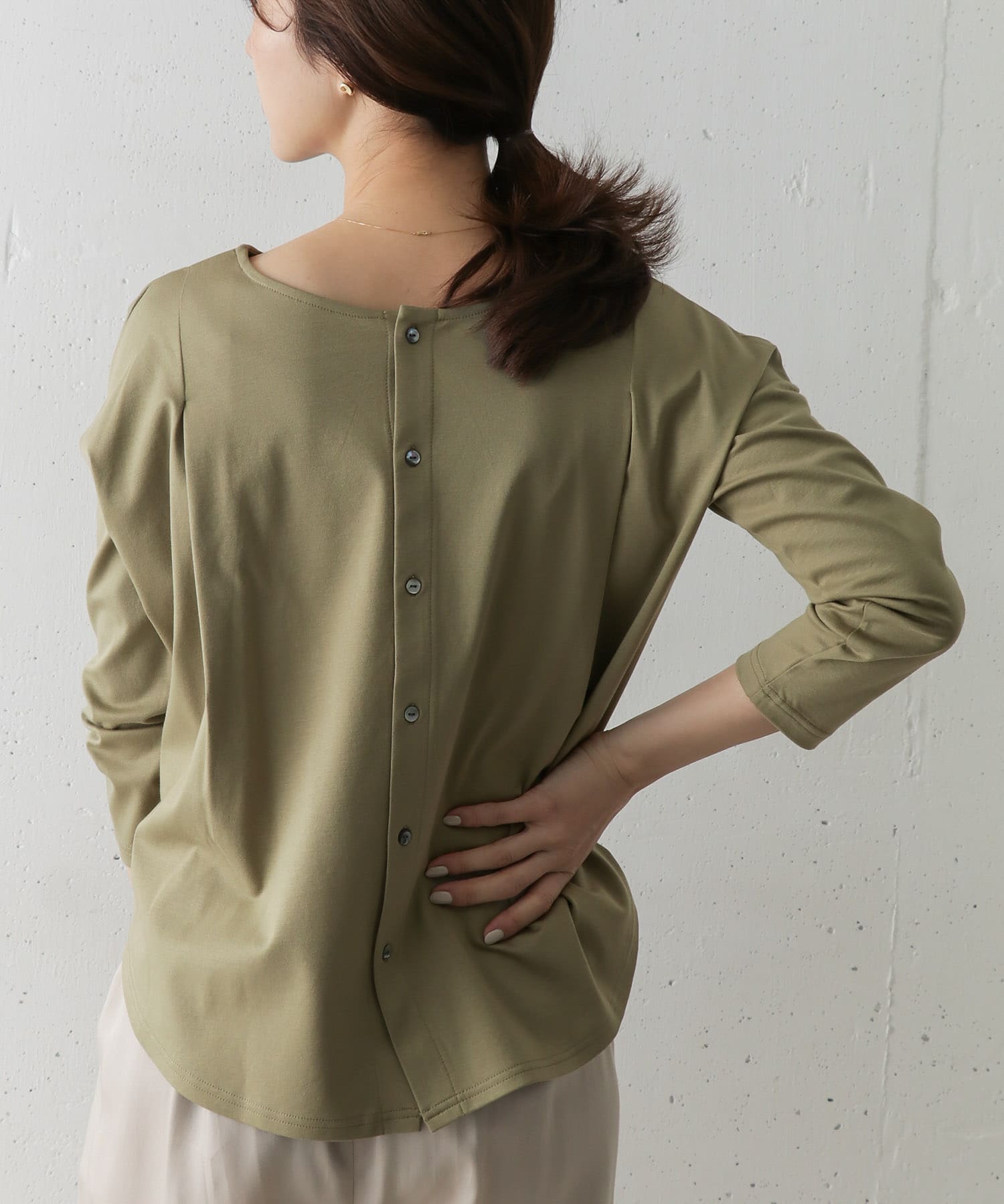 ショルダータックスムースプルオーバー ショルダータックスムースプルオーバー