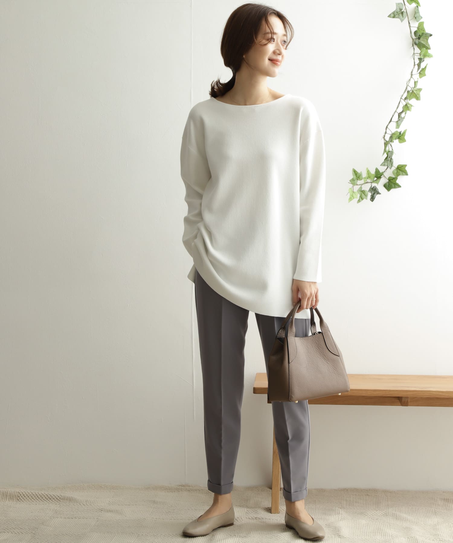 ストレッチテーパードイージーパンツ