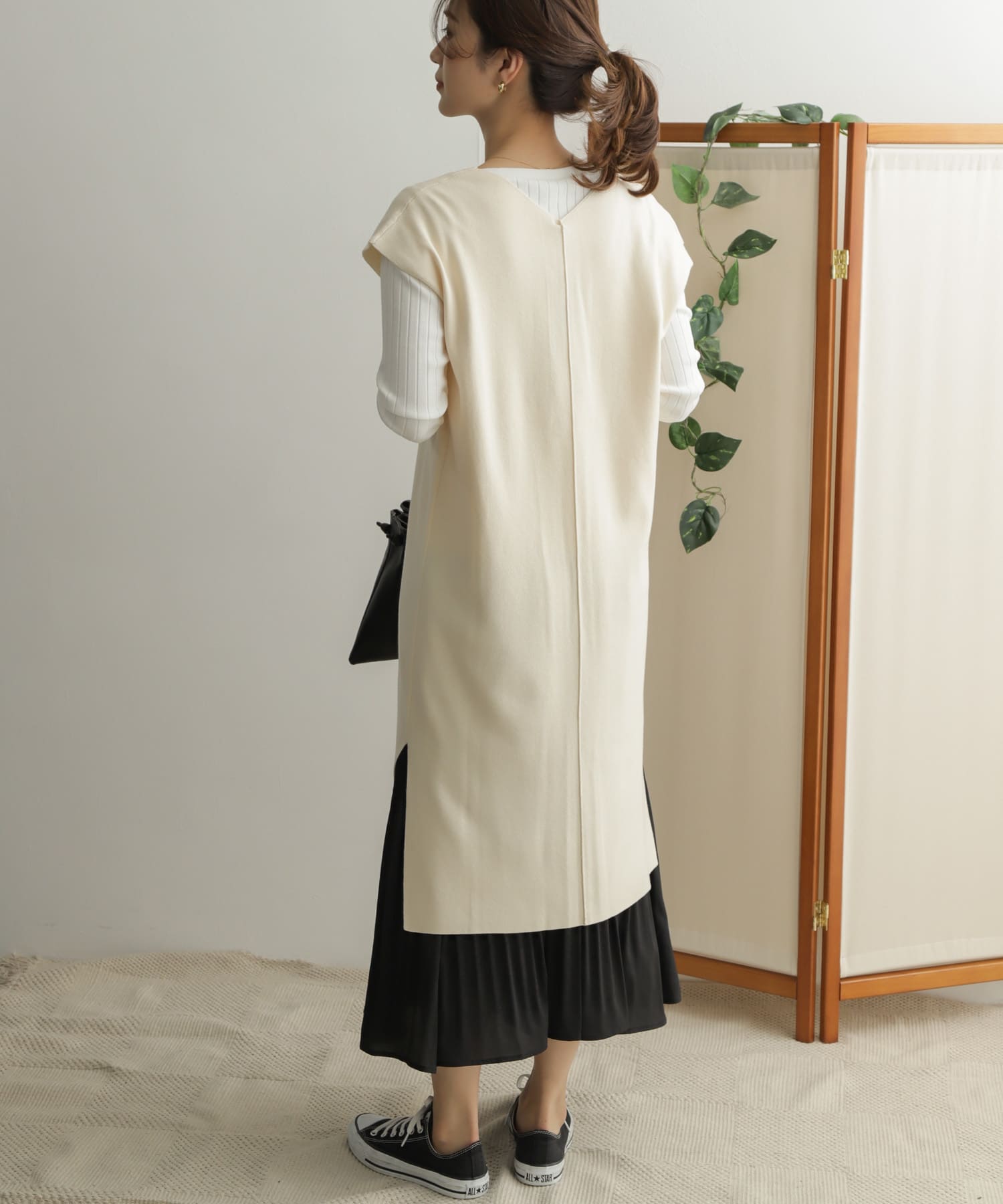 【WEB限定】Vネックニットワンピース