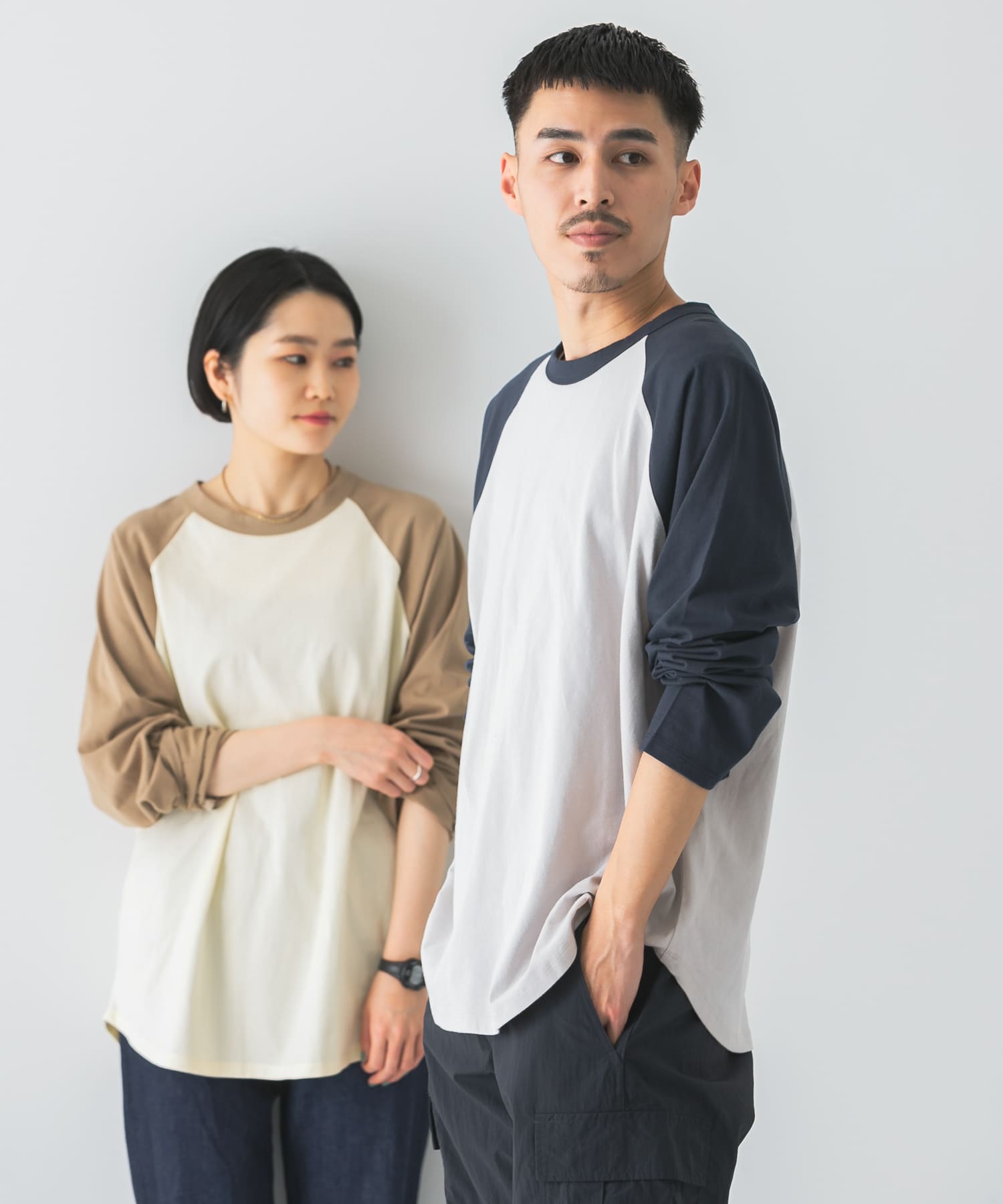 ラウンドヘムラグランスリーブTシャツ