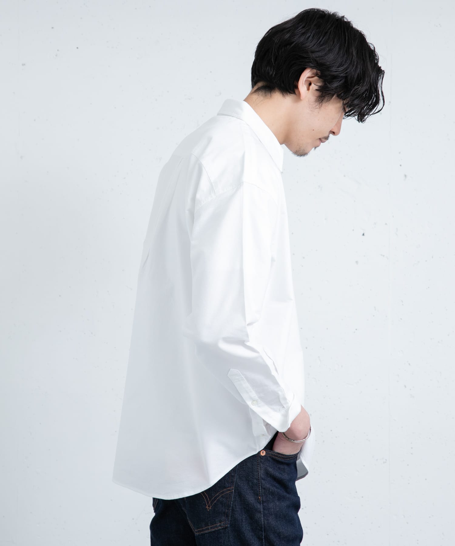 リラックスシャツ