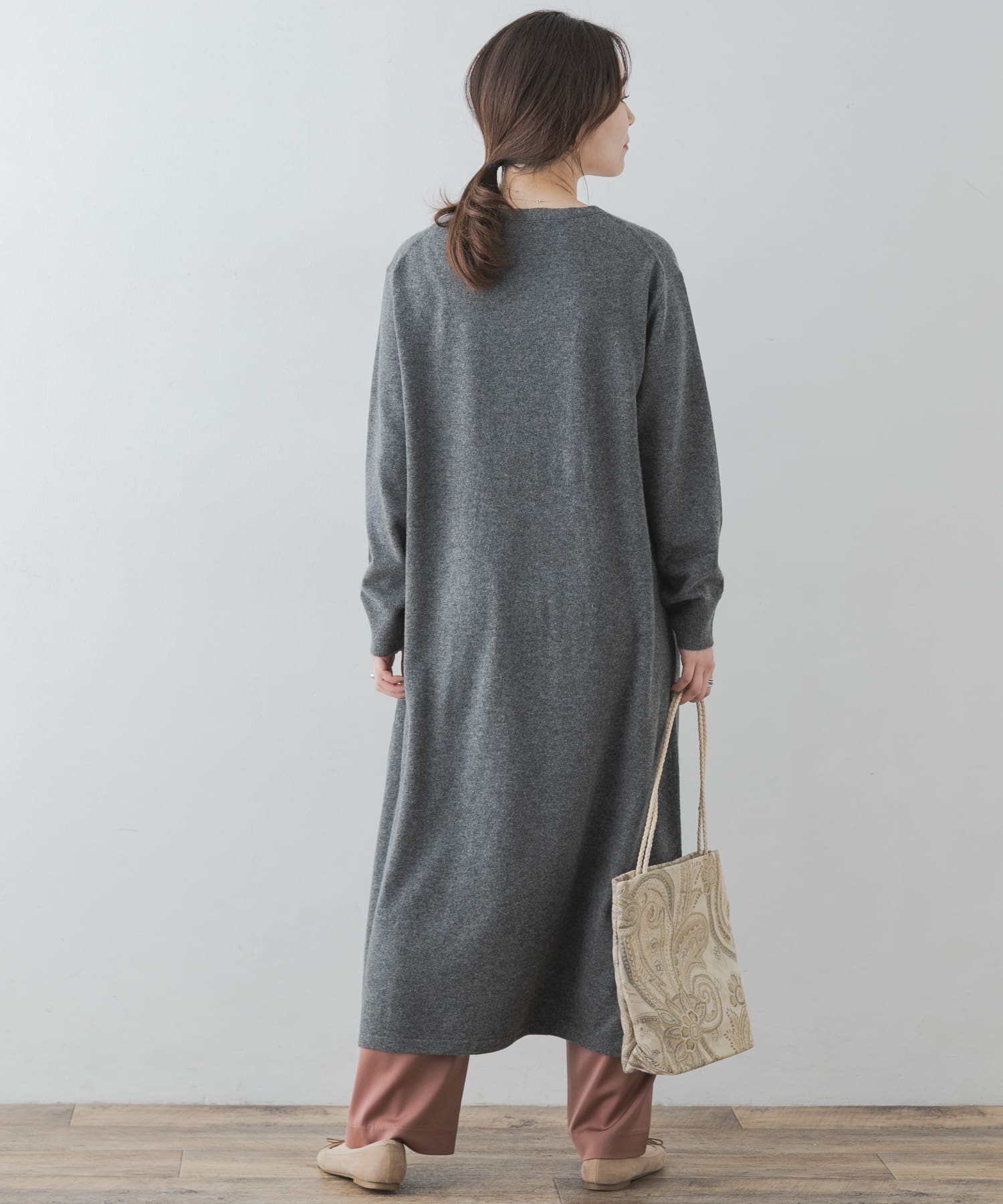 F by ROSSO　Vネックニットロングワンピース