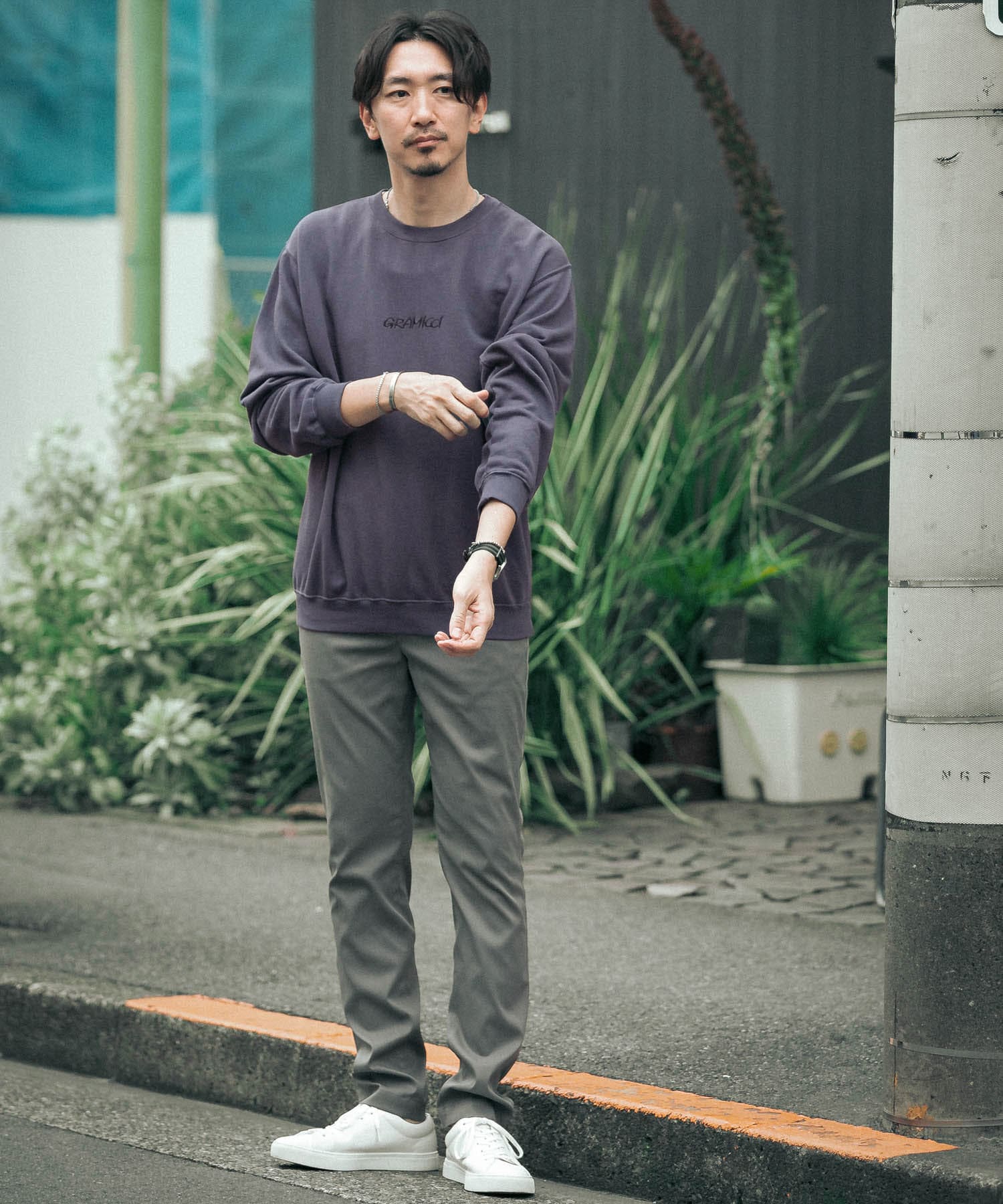 【別注】GRAMICCI 刺繍ロゴスウェット 【別注】GRAMICCI 刺繍ロゴスウェット