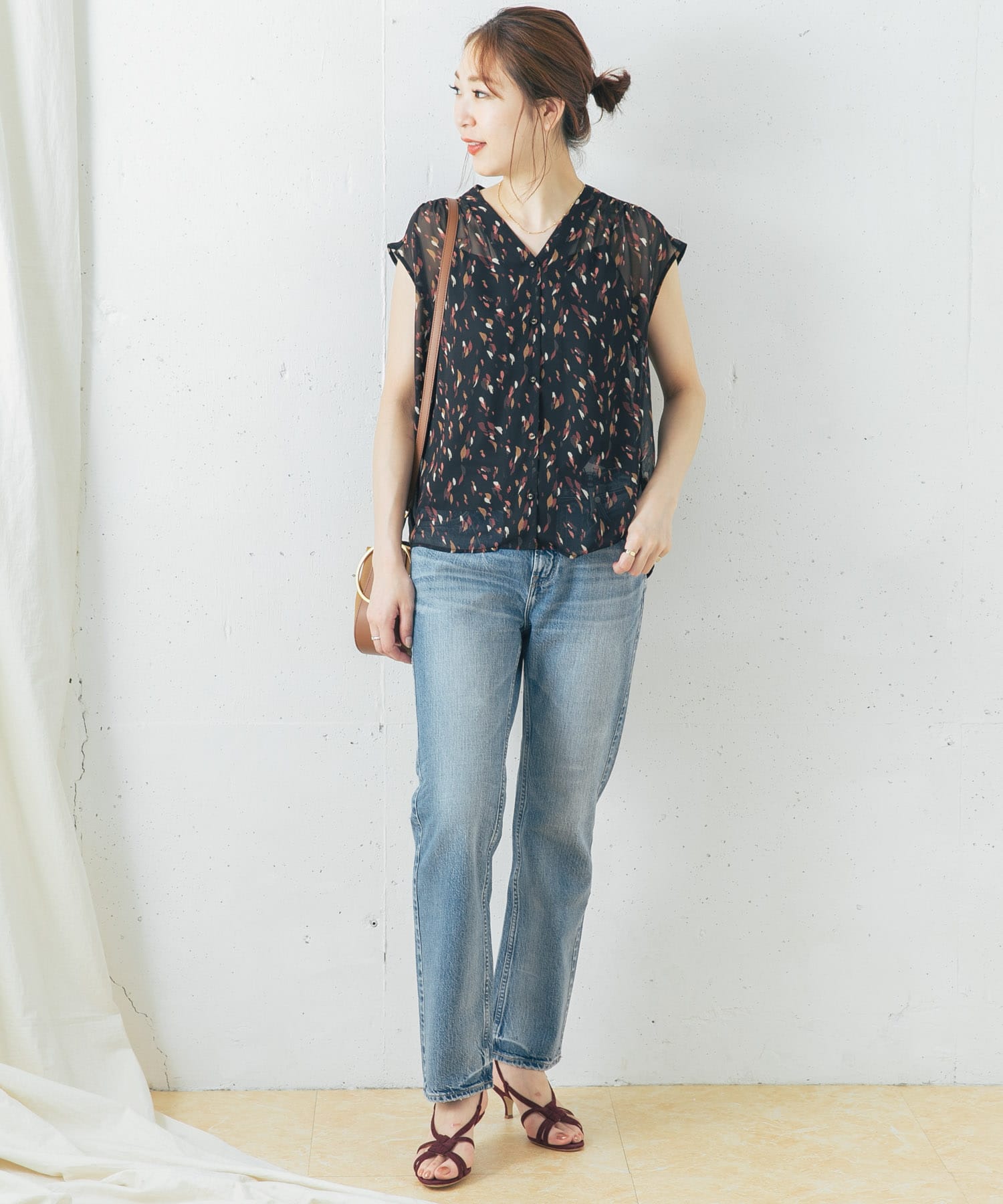 ペイント柄Vネックブラウス ペイント柄Vネックブラウス