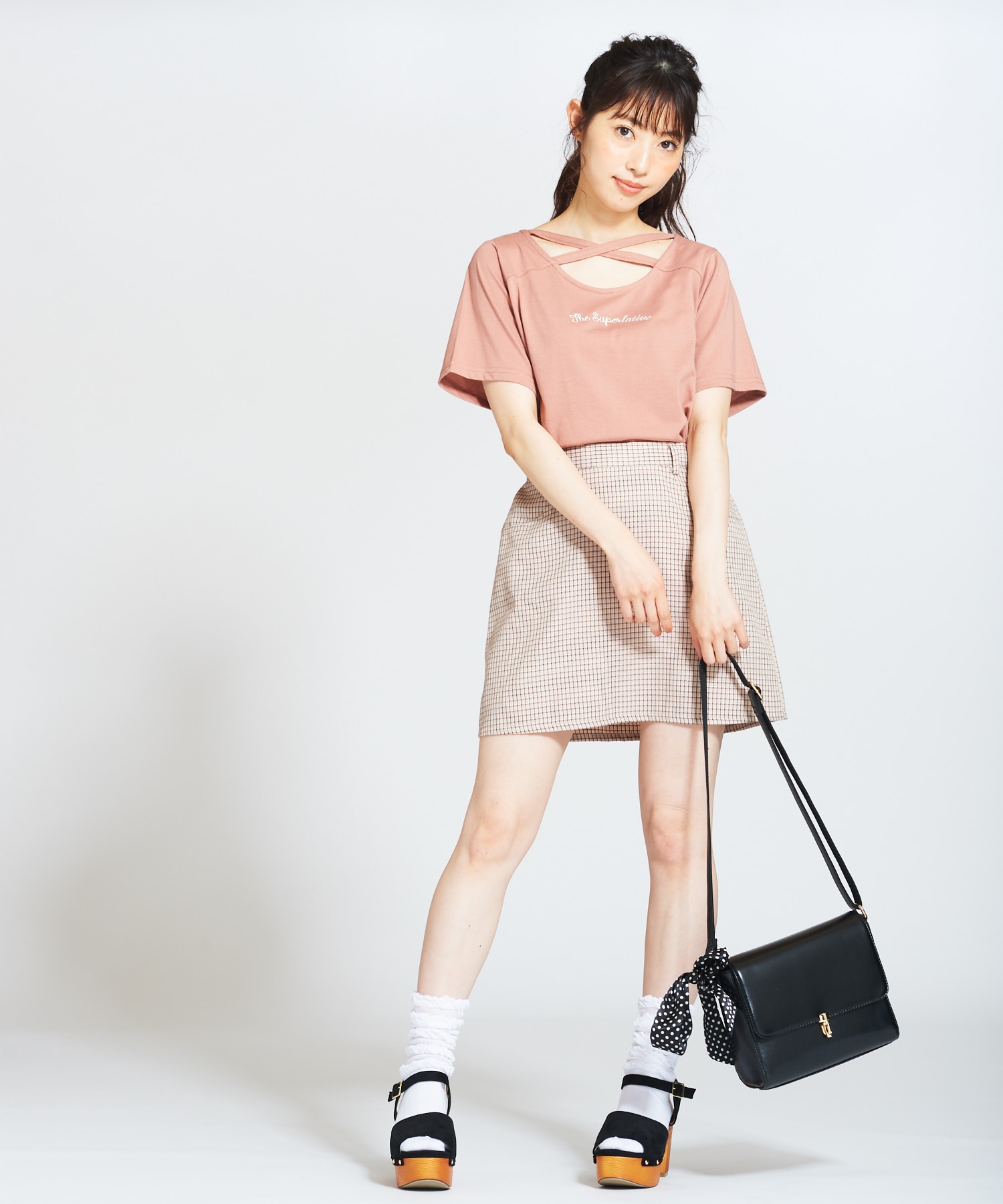クロス刺繍ロゴTシャツ