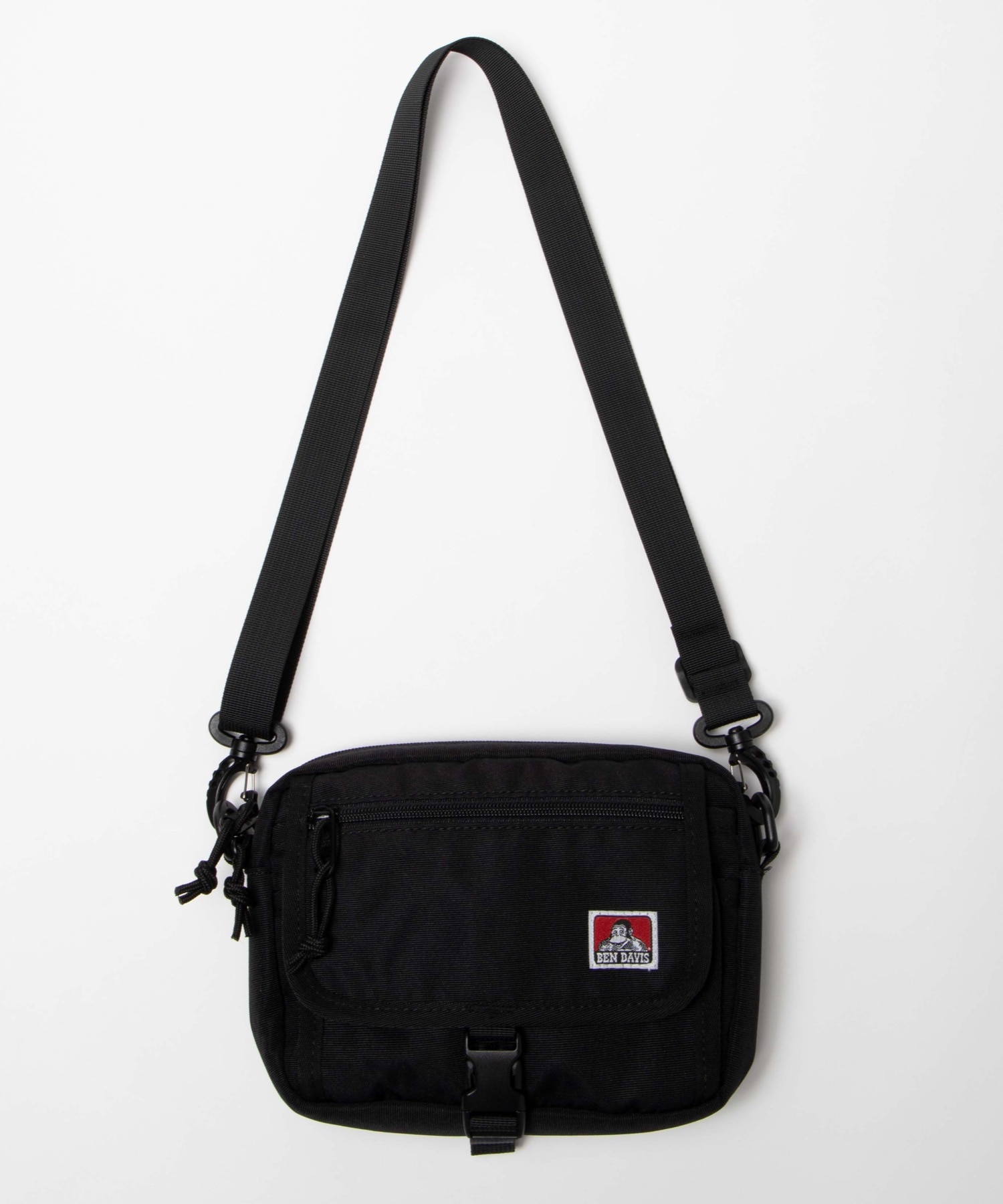 BEN DAVIS|SQUARE MESSENGER