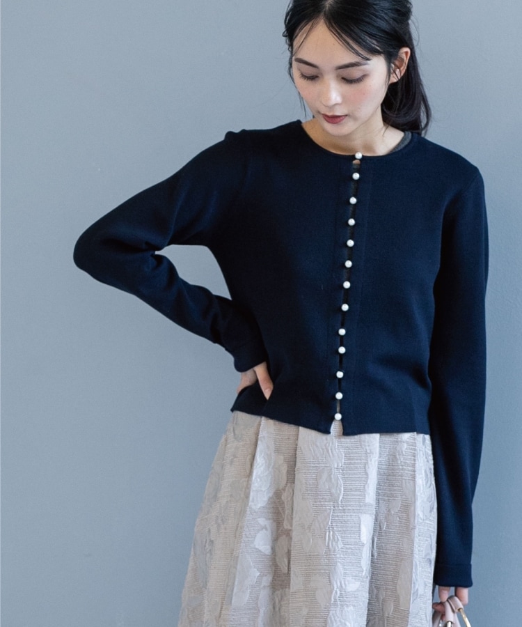 パール調ボタンニットカーディガン パール調ボタンニットカーディガン
