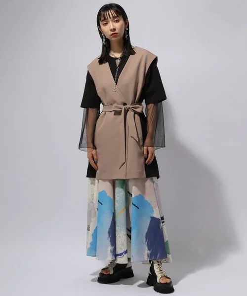 【LADIES】バックスリットミドルベスト